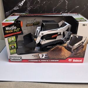 Maisto Tech RC Bobcat Track Loader - Black and White